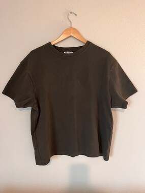 ZARA Relaxed Fit, Oversized Basic,Short Sleeve Sweatshirt in Dark Green, Large